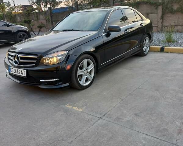 Черный Мерседес Ц-Класс, объемом двигателя 3 л и пробегом 211 тыс. км за 12300 $, фото 1 на Automoto.ua