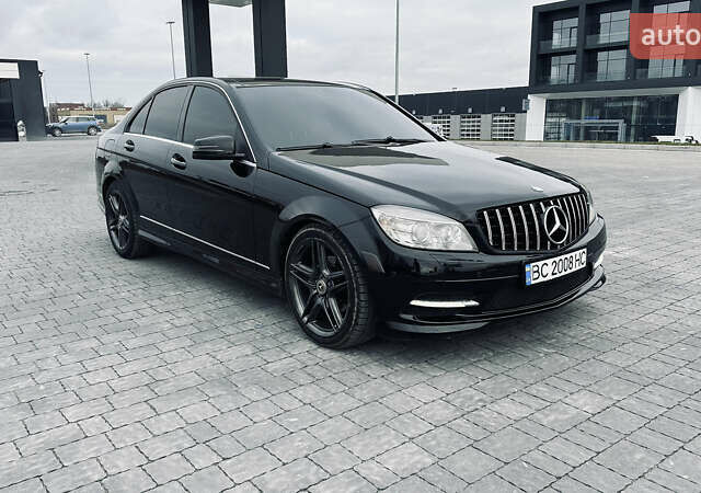 Черный Мерседес Ц-Класс, объемом двигателя 3 л и пробегом 172 тыс. км за 10800 $, фото 3 на Automoto.ua