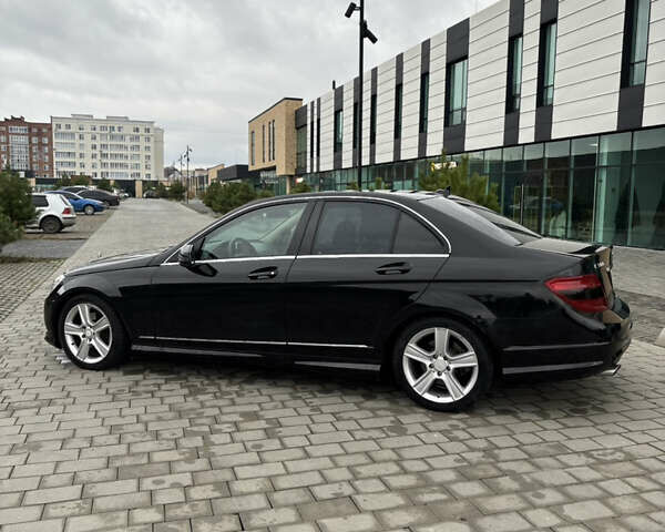 Черный Мерседес Ц-Класс, объемом двигателя 3 л и пробегом 173 тыс. км за 7777 $, фото 16 на Automoto.ua