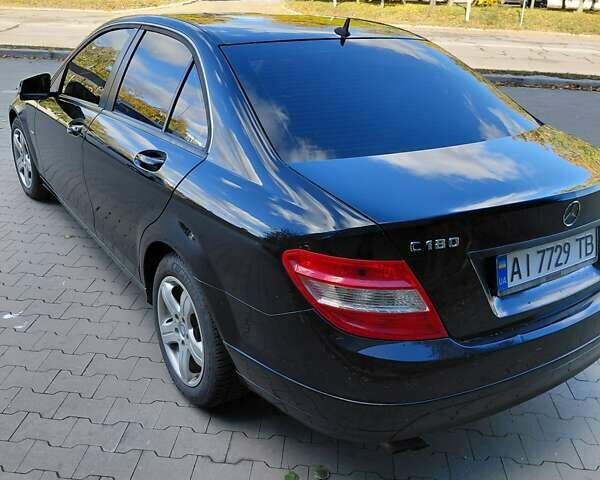 Чорний Мерседес Ц-Клас, об'ємом двигуна 1.8 л та пробігом 125 тис. км за 11200 $, фото 5 на Automoto.ua