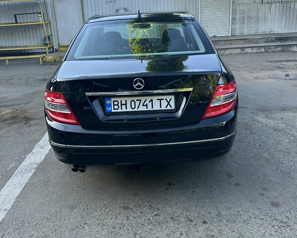 Чорний Мерседес Ц-Клас, об'ємом двигуна 2.2 л та пробігом 255 тис. км за 10650 $, фото 7 на Automoto.ua