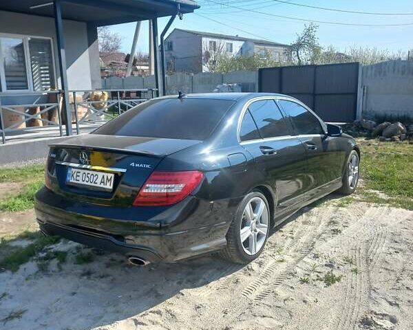 Черный Мерседес Ц-Класс, объемом двигателя 3 л и пробегом 211 тыс. км за 12300 $, фото 10 на Automoto.ua