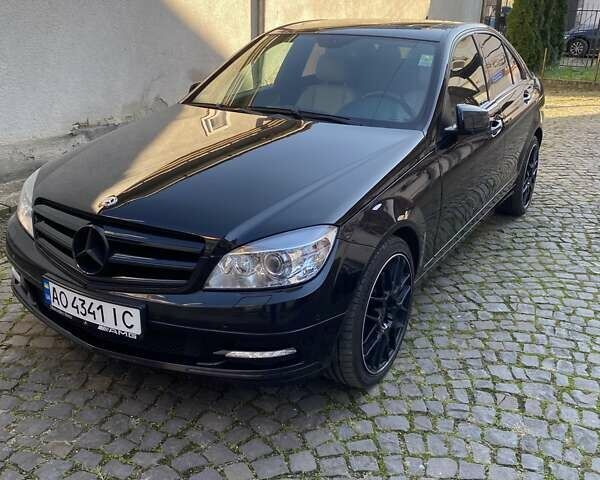 Черный Мерседес Ц-Класс, объемом двигателя 3 л и пробегом 222 тыс. км за 13200 $, фото 16 на Automoto.ua