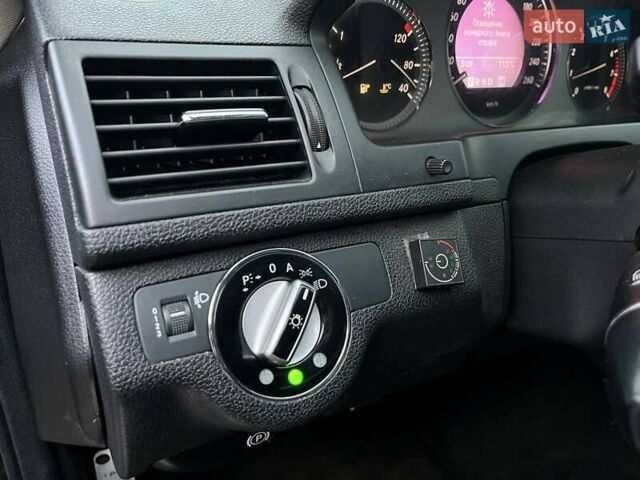 Черный Мерседес Ц-Класс, объемом двигателя 1.8 л и пробегом 256 тыс. км за 8990 $, фото 17 на Automoto.ua