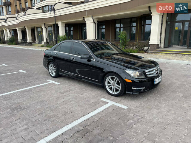 Черный Мерседес Ц-Класс, объемом двигателя 3 л и пробегом 105 тыс. км за 12000 $, фото 19 на Automoto.ua