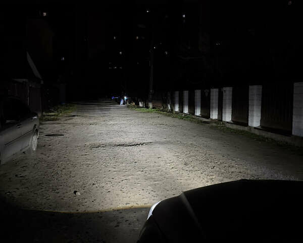 Черный Мерседес Ц-Класс, объемом двигателя 3 л и пробегом 314 тыс. км за 10500 $, фото 18 на Automoto.ua