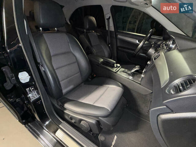 Чорний Мерседес Ц-Клас, об'ємом двигуна 1.8 л та пробігом 280 тис. км за 11999 $, фото 32 на Automoto.ua