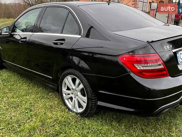 Чорний Мерседес Ц-Клас, об'ємом двигуна 2.14 л та пробігом 289 тис. км за 13000 $, фото 5 на Automoto.ua