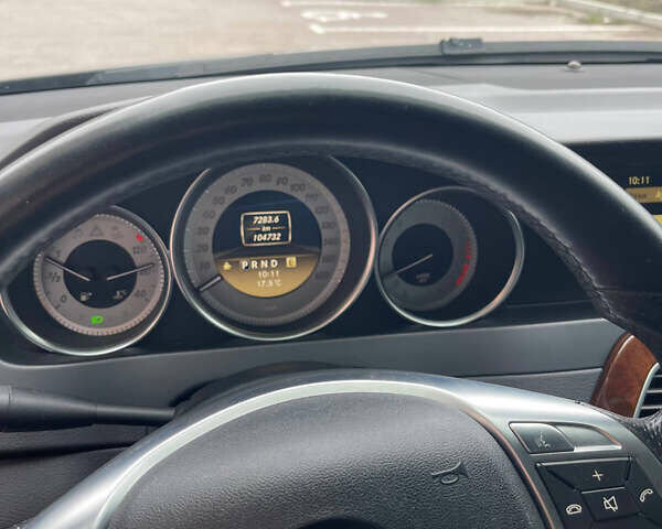 Черный Мерседес Ц-Класс, объемом двигателя 3 л и пробегом 105 тыс. км за 12000 $, фото 50 на Automoto.ua