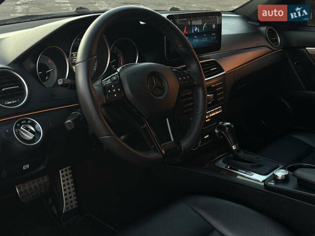 Чорний Мерседес Ц-Клас, об'ємом двигуна 1.8 л та пробігом 176 тис. км за 11999 $, фото 15 на Automoto.ua