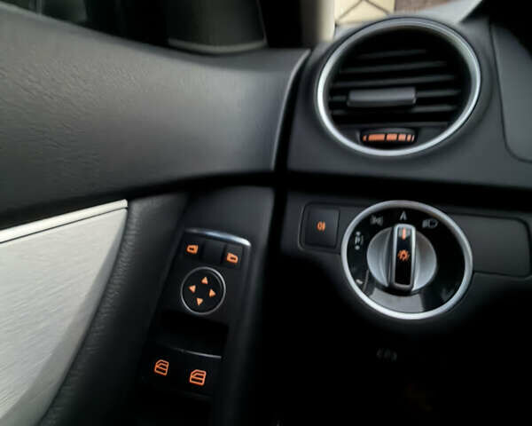 Мерседес Ц-Класс 2011 в Киеве на Automoto.ua Черный Мерседес Ц-Класс, объемом двигателя 1.8 л и пробегом 147 тыс. км за 12000 $, фото 71 на Automoto.ua