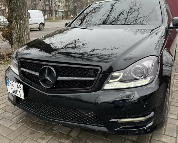 Чорний Мерседес Ц-Клас, об'ємом двигуна 1.8 л та пробігом 163 тис. км за 12599 $, фото 1 на Automoto.ua