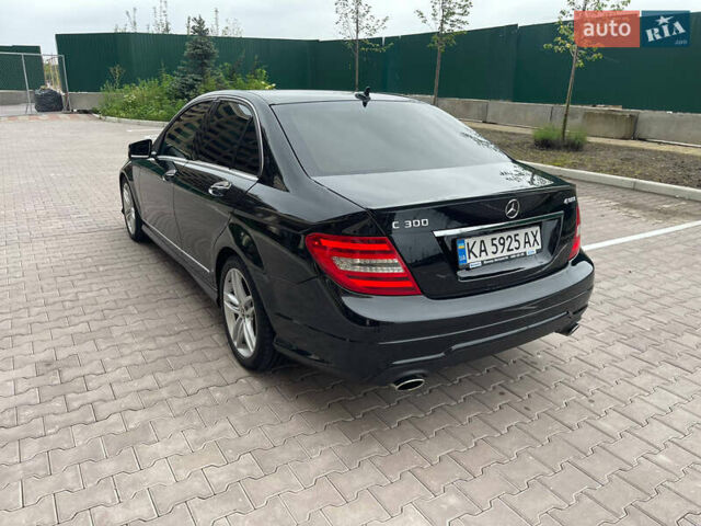 Чорний Мерседес Ц-Клас, об'ємом двигуна 3 л та пробігом 105 тис. км за 13000 $, фото 23 на Automoto.ua