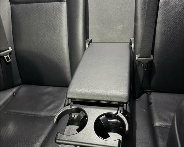 Черный Мерседес Ц-Класс, объемом двигателя 3 л и пробегом 314 тыс. км за 10500 $, фото 17 на Automoto.ua