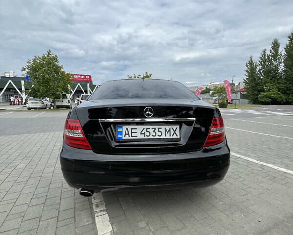 Черный Мерседес Ц-Класс, объемом двигателя 1.8 л и пробегом 170 тыс. км за 9999 $, фото 9 на Automoto.ua