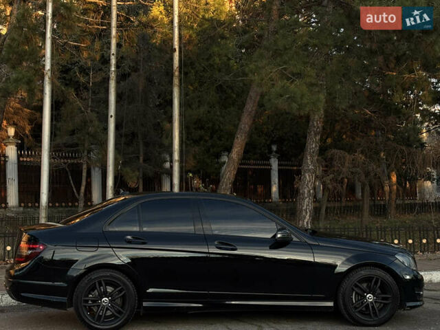 Чорний Мерседес Ц-Клас, об'ємом двигуна 1.8 л та пробігом 176 тис. км за 11999 $, фото 2 на Automoto.ua