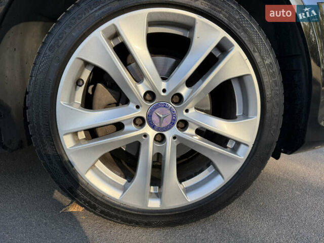 Мерседес Ц-Класс 2011 в Киеве на Automoto.ua Черный Мерседес Ц-Класс, объемом двигателя 1.8 л и пробегом 147 тыс. км за 12000 $, фото 27 на Automoto.ua