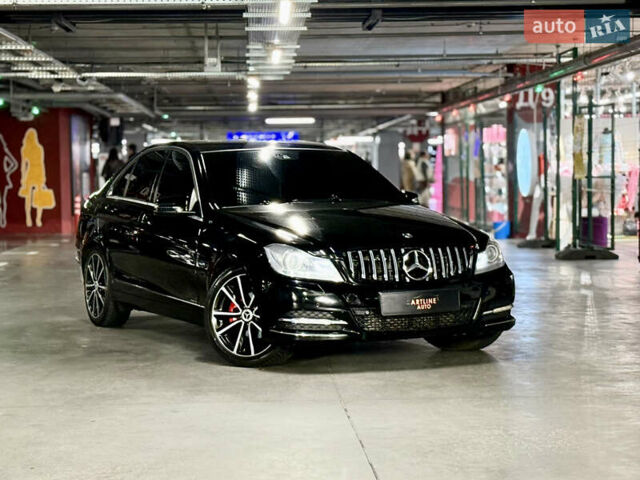 Чорний Мерседес Ц-Клас, об'ємом двигуна 1.8 л та пробігом 280 тис. км за 11999 $, фото 15 на Automoto.ua
