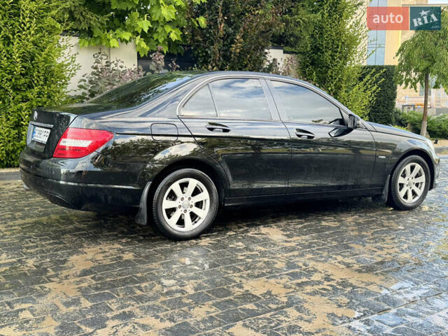 Чорний Мерседес Ц-Клас, об'ємом двигуна 1.8 л та пробігом 129 тис. км за 10800 $, фото 3 на Automoto.ua