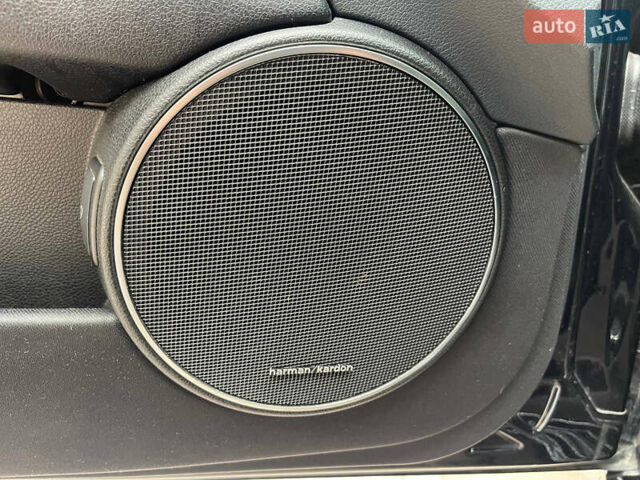 Черный Мерседес Ц-Класс, объемом двигателя 3 л и пробегом 105 тыс. км за 12000 $, фото 59 на Automoto.ua