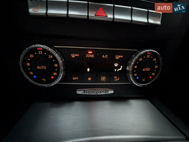 Мерседес Ц-Класс 2011 в Киеве на Automoto.ua Черный Мерседес Ц-Класс, объемом двигателя 1.8 л и пробегом 147 тыс. км за 12000 $, фото 68 на Automoto.ua