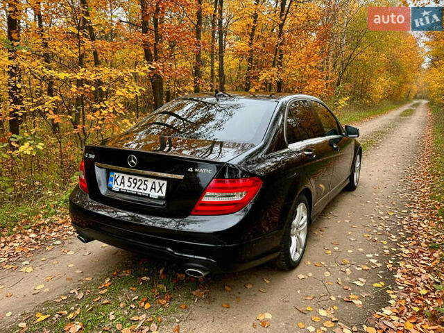 Черный Мерседес Ц-Класс, объемом двигателя 3 л и пробегом 105 тыс. км за 11555 $, фото 9 на Automoto.ua