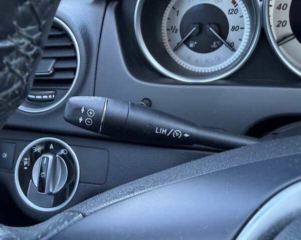 Черный Мерседес Ц-Класс, объемом двигателя 1.8 л и пробегом 147 тыс. км за 11950 $, фото 43 на Automoto.ua