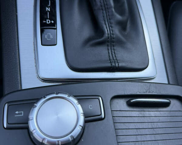 Мерседес Ц-Класс 2011 в Киеве на Automoto.ua Черный Мерседес Ц-Класс, объемом двигателя 1.8 л и пробегом 147 тыс. км за 12000 $, фото 18 на Automoto.ua