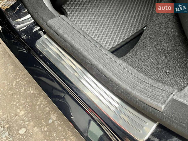 Черный Мерседес Ц-Класс, объемом двигателя 3 л и пробегом 105 тыс. км за 11555 $, фото 12 на Automoto.ua