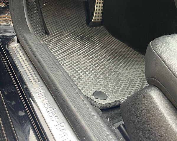 Чорний Мерседес Ц-Клас, об'ємом двигуна 3 л та пробігом 105 тис. км за 13000 $, фото 41 на Automoto.ua