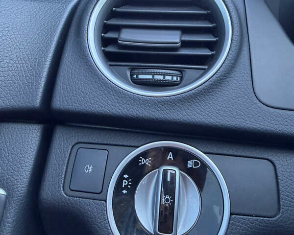 Черный Мерседес Ц-Класс, объемом двигателя 1.8 л и пробегом 147 тыс. км за 11950 $, фото 41 на Automoto.ua