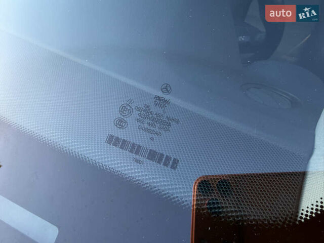 Черный Мерседес Ц-Класс, объемом двигателя 1.8 л и пробегом 147 тыс. км за 11950 $, фото 38 на Automoto.ua