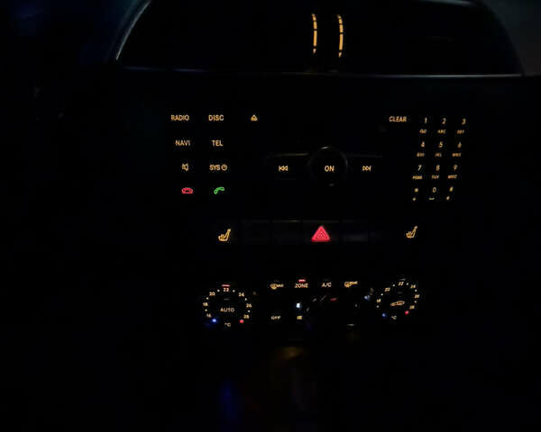 Мерседес Ц-Класс 2011 в Киеве на Automoto.ua Черный Мерседес Ц-Класс, объемом двигателя 1.8 л и пробегом 147 тыс. км за 12000 $, фото 44 на Automoto.ua