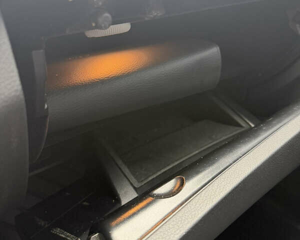 Черный Мерседес Ц-Класс, объемом двигателя 1.8 л и пробегом 147 тыс. км за 11950 $, фото 16 на Automoto.ua