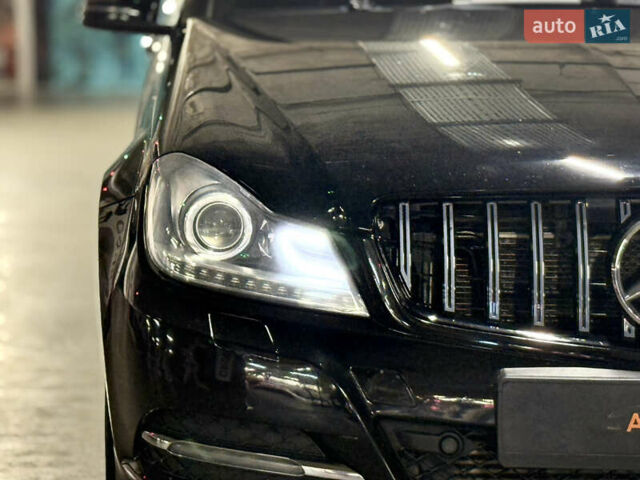 Чорний Мерседес Ц-Клас, об'ємом двигуна 1.8 л та пробігом 280 тис. км за 11999 $, фото 22 на Automoto.ua