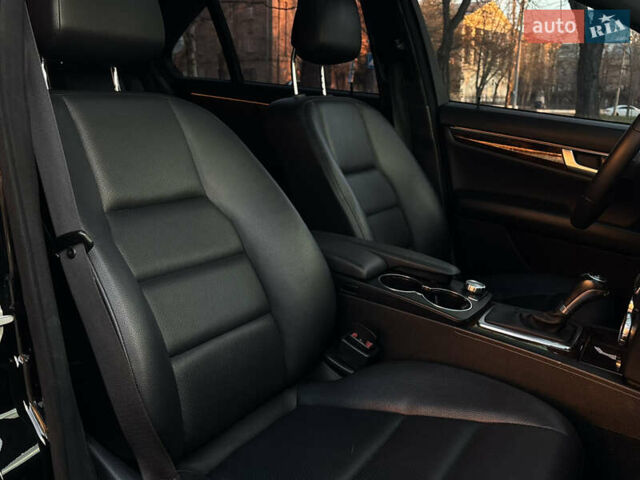 Чорний Мерседес Ц-Клас, об'ємом двигуна 1.8 л та пробігом 176 тис. км за 11999 $, фото 18 на Automoto.ua