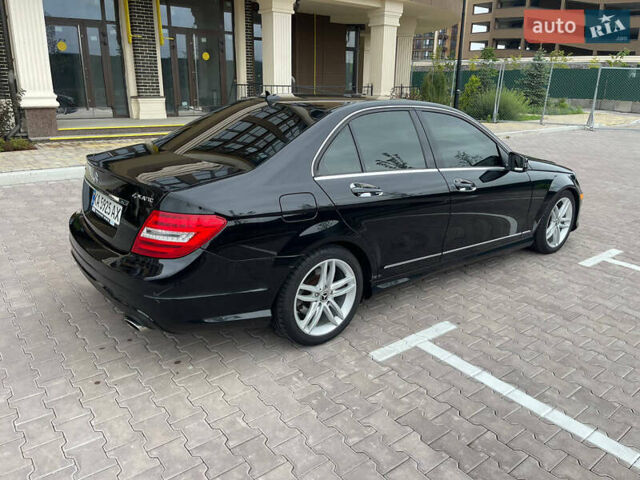 Чорний Мерседес Ц-Клас, об'ємом двигуна 3 л та пробігом 105 тис. км за 13000 $, фото 24 на Automoto.ua