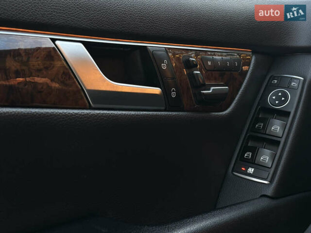 Чорний Мерседес Ц-Клас, об'ємом двигуна 1.8 л та пробігом 176 тис. км за 11999 $, фото 8 на Automoto.ua