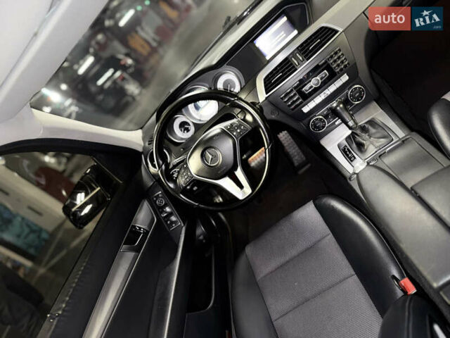 Чорний Мерседес Ц-Клас, об'ємом двигуна 1.8 л та пробігом 280 тис. км за 11999 $, фото 31 на Automoto.ua