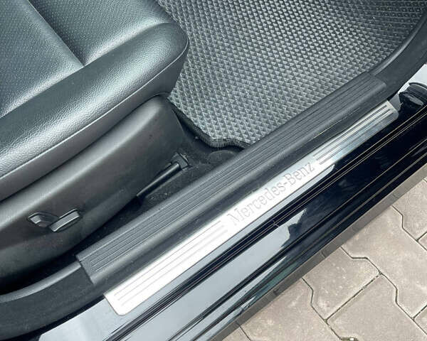 Черный Мерседес Ц-Класс, объемом двигателя 3 л и пробегом 105 тыс. км за 12000 $, фото 29 на Automoto.ua