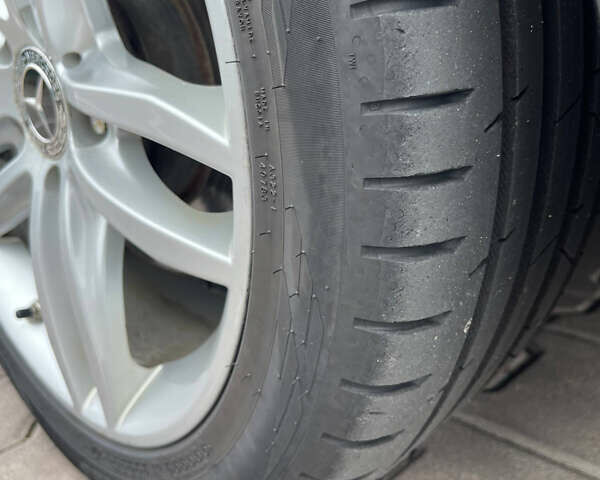 Чорний Мерседес Ц-Клас, об'ємом двигуна 3 л та пробігом 105 тис. км за 13000 $, фото 35 на Automoto.ua