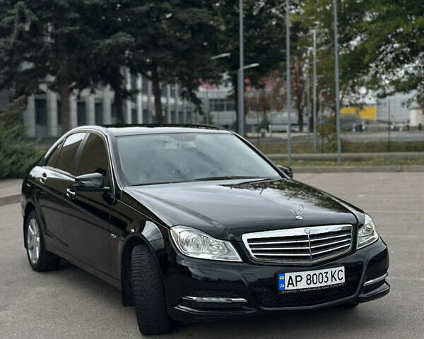 Чорний Мерседес Ц-Клас, об'ємом двигуна 1.8 л та пробігом 180 тис. км за 13500 $, фото 1 на Automoto.ua