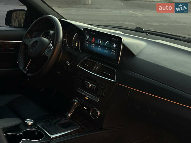 Чорний Мерседес Ц-Клас, об'ємом двигуна 1.8 л та пробігом 176 тис. км за 11999 $, фото 20 на Automoto.ua