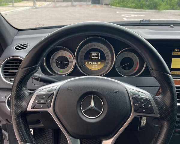 Черный Мерседес Ц-Класс, объемом двигателя 3 л и пробегом 105 тыс. км за 12000 $, фото 55 на Automoto.ua