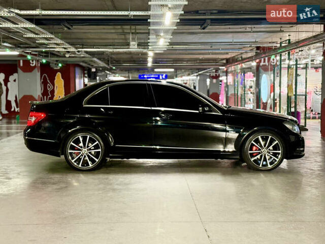 Чорний Мерседес Ц-Клас, об'ємом двигуна 1.8 л та пробігом 280 тис. км за 11999 $, фото 13 на Automoto.ua