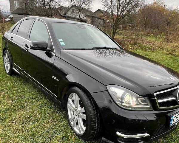 Чорний Мерседес Ц-Клас, об'ємом двигуна 2.14 л та пробігом 289 тис. км за 13000 $, фото 4 на Automoto.ua