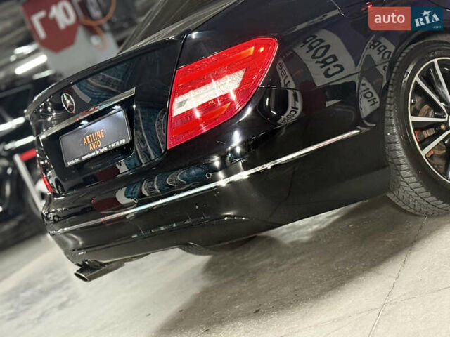 Чорний Мерседес Ц-Клас, об'ємом двигуна 1.8 л та пробігом 280 тис. км за 11999 $, фото 18 на Automoto.ua
