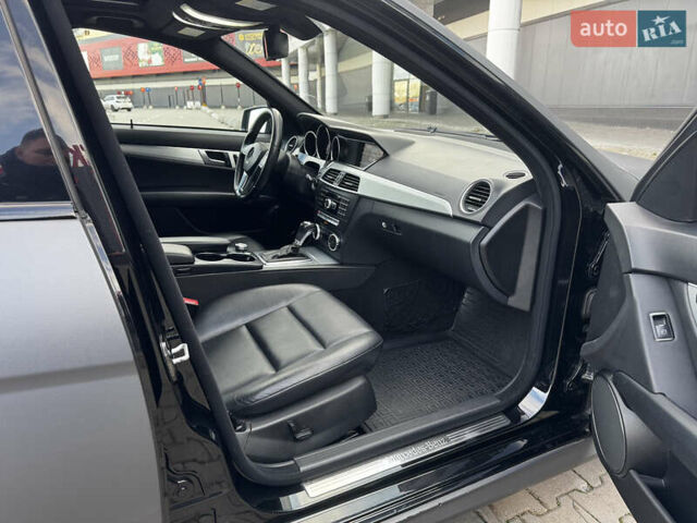 Чорний Мерседес Ц-Клас, об'ємом двигуна 3 л та пробігом 314 тис. км за 9900 $, фото 13 на Automoto.ua