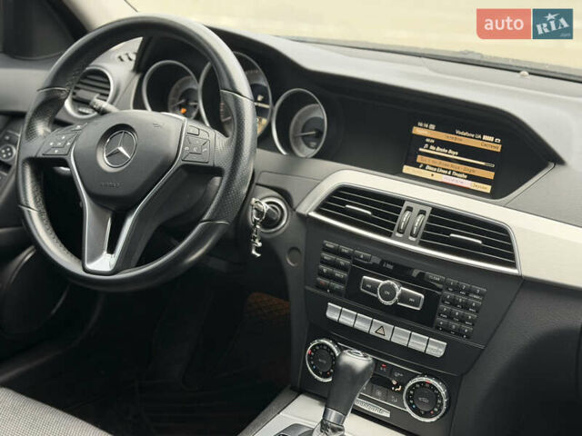 Черный Мерседес Ц-Класс, объемом двигателя 1.8 л и пробегом 147 тыс. км за 11950 $, фото 13 на Automoto.ua