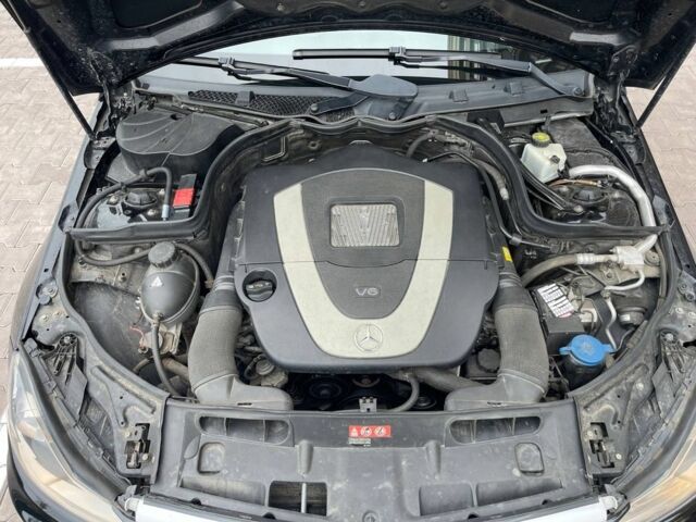 Черный Мерседес Ц-Класс, объемом двигателя 3 л и пробегом 105 тыс. км за 13400 $, фото 6 на Automoto.ua